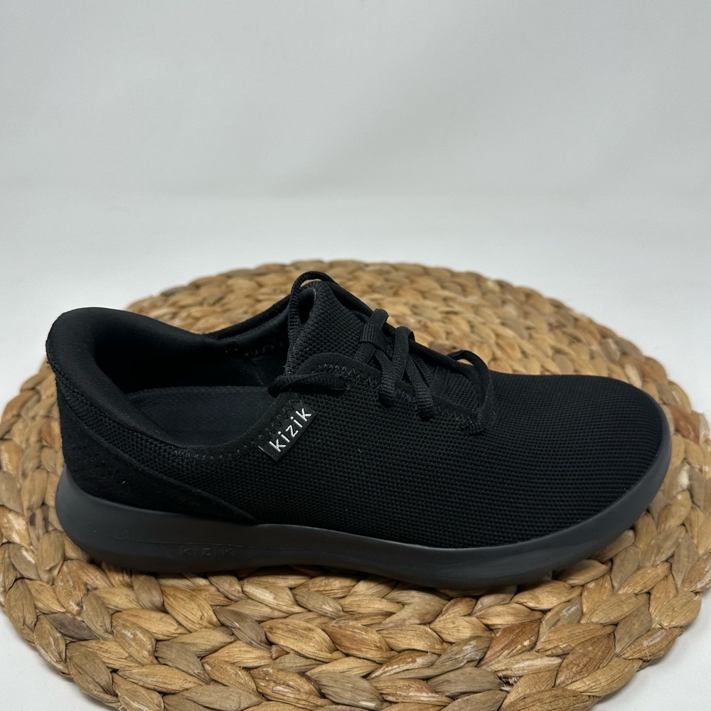 KIZIK Madrid Eco Knit Sneakers Blackout Size 7 Women's